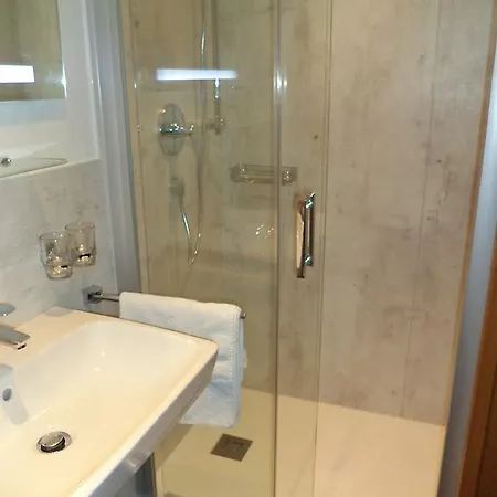 Gaestehaus Tramnitz Guest house *