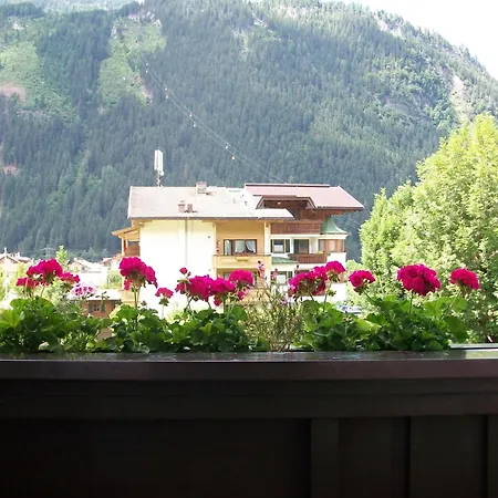 Gaestehaus Tramnitz Guest house *