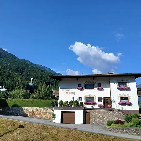 Pensjonat Gaestehaus Tramnitz 3*